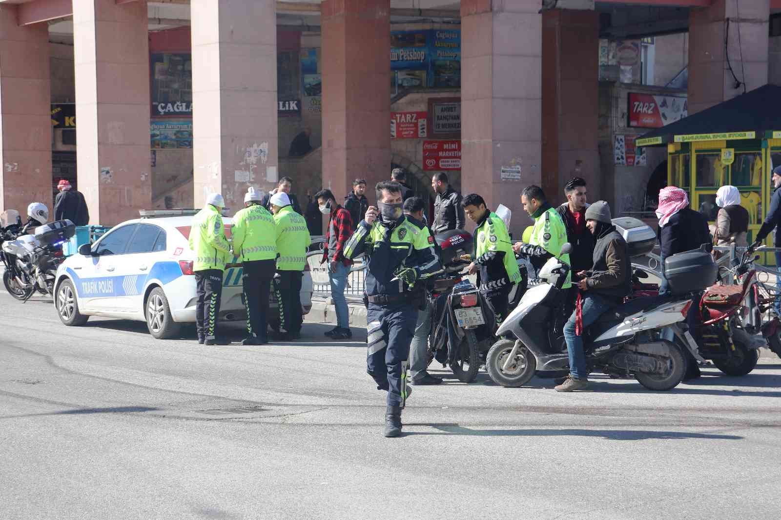 Şanlıurfa’da motosiklet sürücülerine ceza yağdı