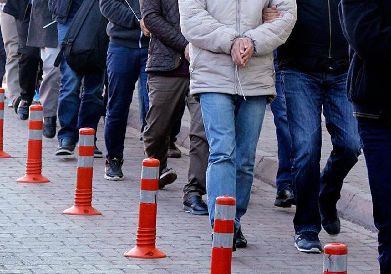 gözaltı