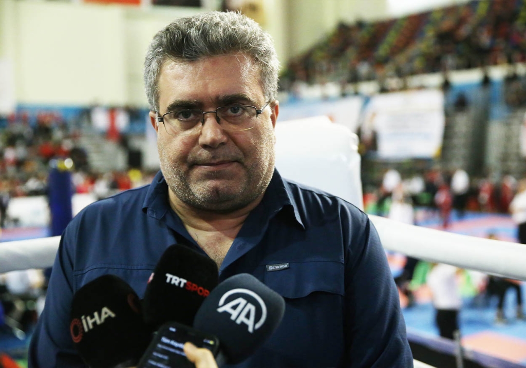 Türkiye Kick Boks Turnuvası Şanlıurfa'da Tamamlandı! 2 Turkiye Kick Boks Milli Takim Antrenoru ve Kick Boks Il Temsilcisi Murat Akaltun