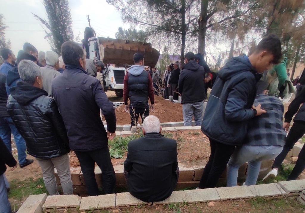 İstanbul'da Ölü Bulunan Aile Şanlıurfa'da Defnedildi! 2 istanbul sancaktepe sanliurfa aile 1