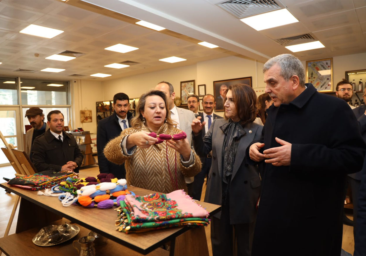 kültür ve turizm bakanı
