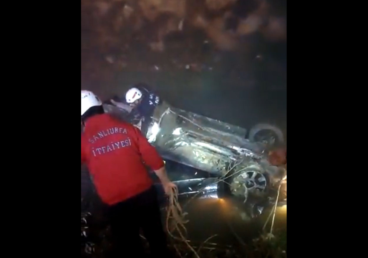 Şanlıurfa'da Otomobil Sulama Kanalına Düştü: '2 Yaralı' 2 sulama kanalı