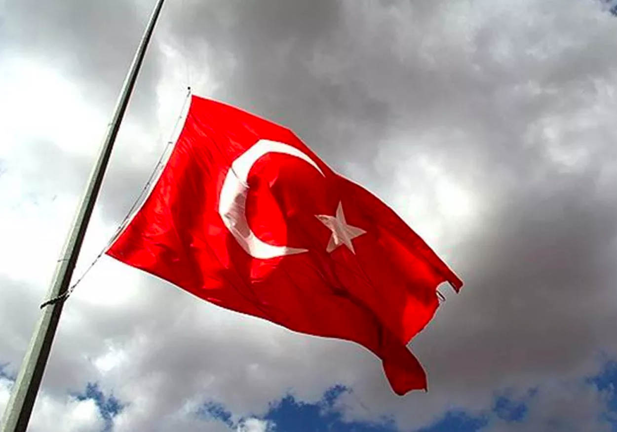 türkiye bayrağı milli yas